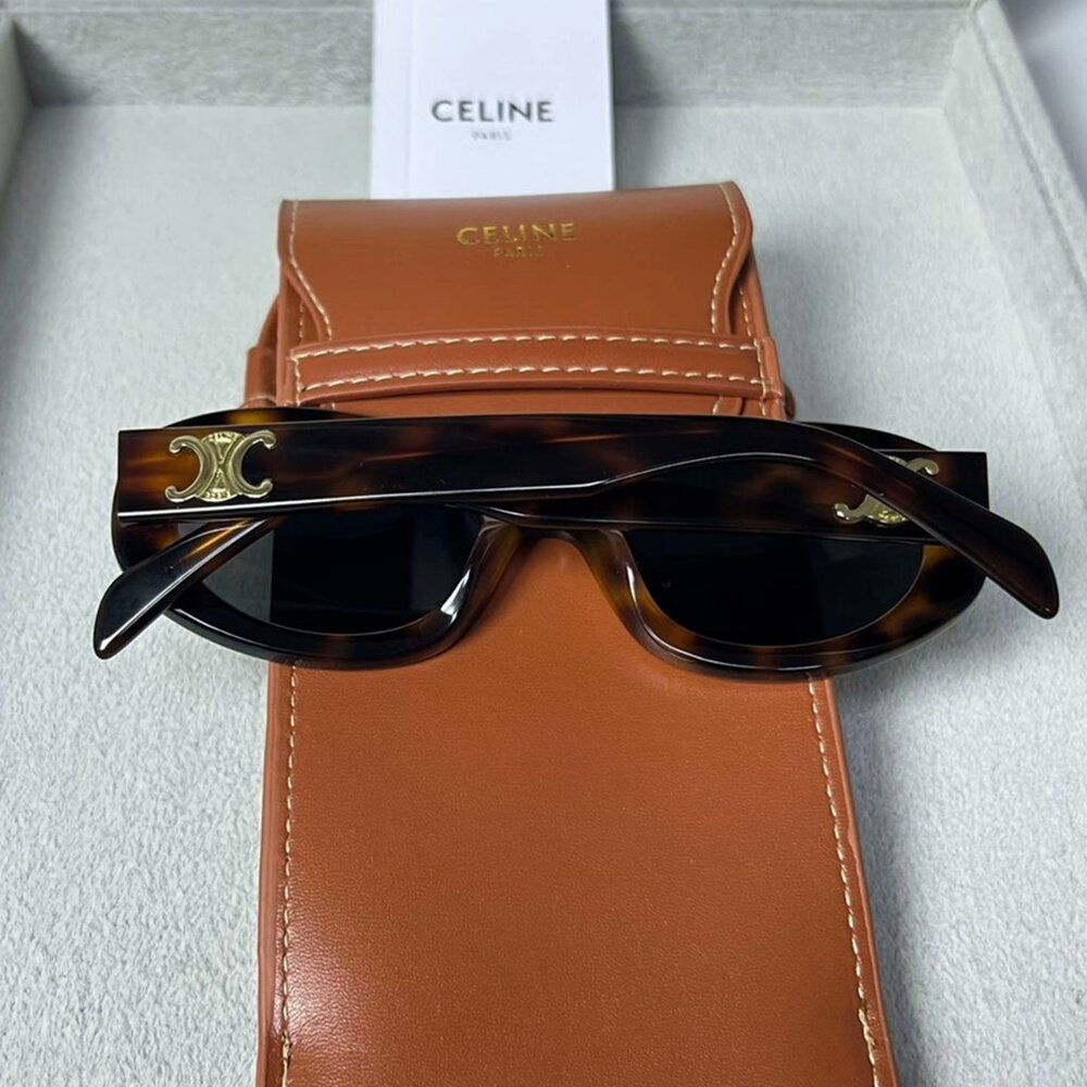 Celine Triomphe Oval Tortoise Sunglasses - Picture 5 of 7